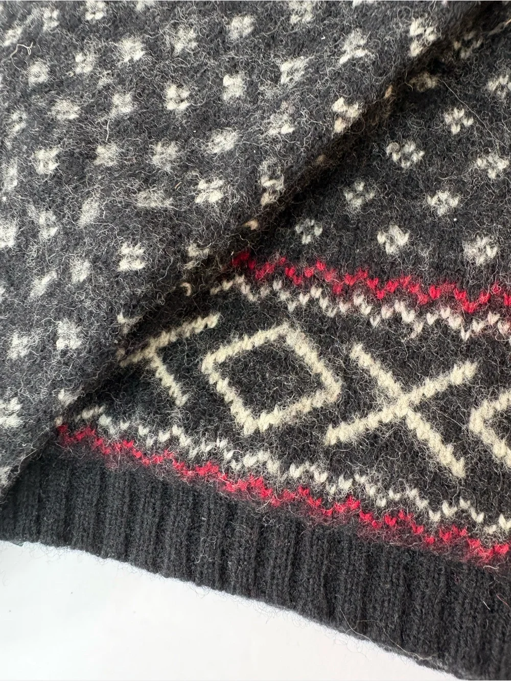 Lauren Ralph Lauren Black White Red Print Lambs Wool Blend XOXO Scarf Preppy OS